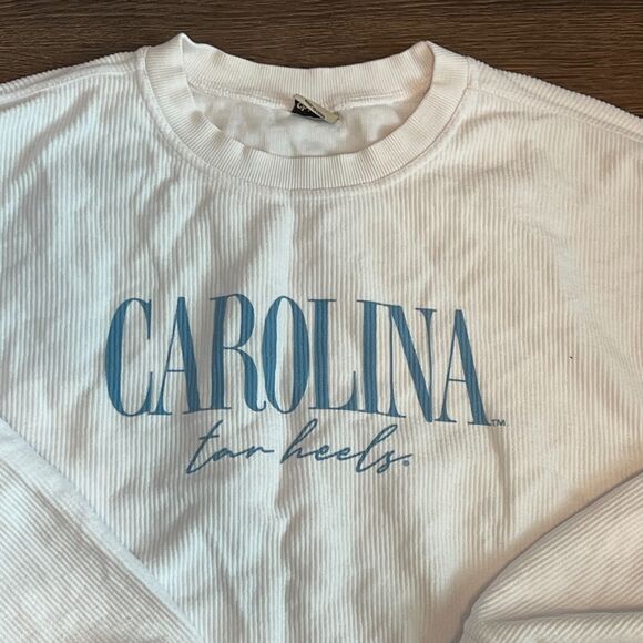 chicka-d Women's Standard Corded Campus Crewneck Sweatshirt "CAROLINA tar heels" - Picture 3 of 10